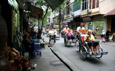 cylo tour in hanoi old quarter